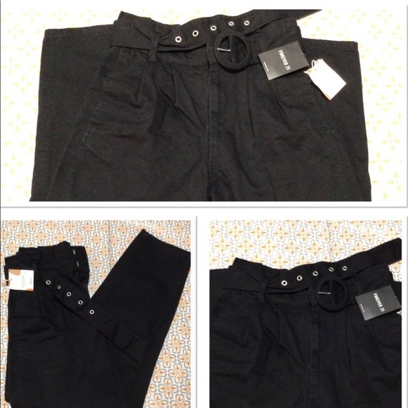 Black Pleated Ankle Pants - Picture 3 of 4